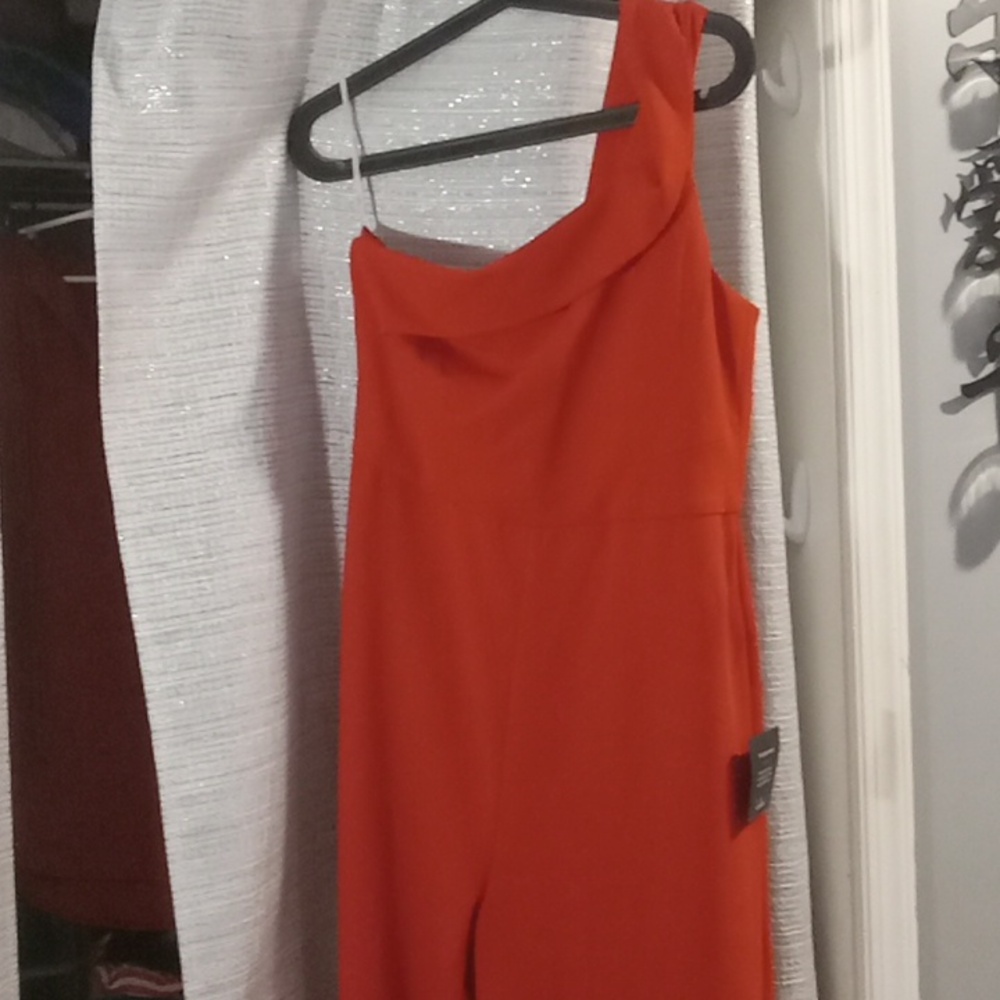 NWT red Lulu's one shoulder pantsuit, size Large